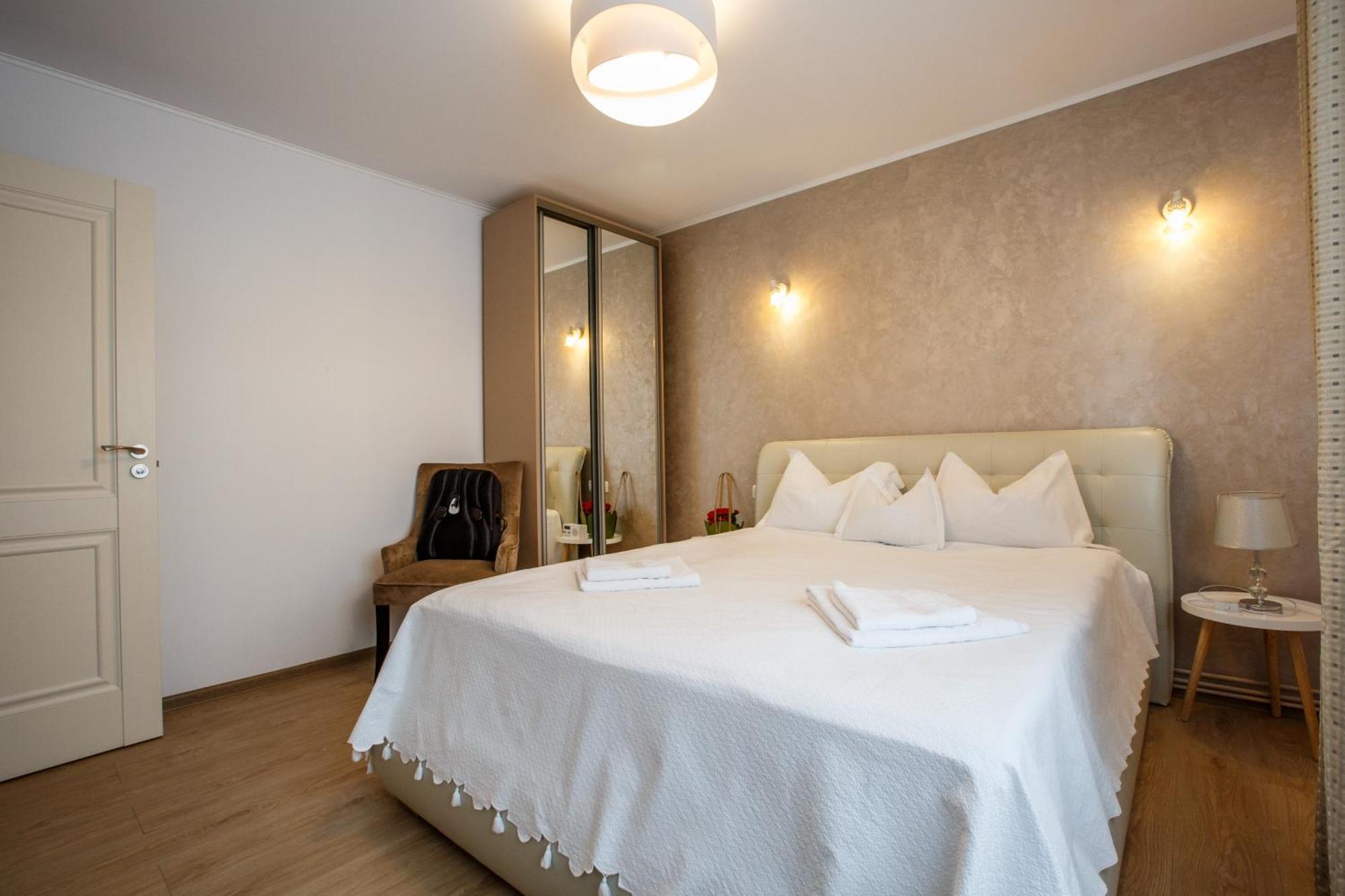 Perfect Apartment Central Brasov Ngoại thất bức ảnh